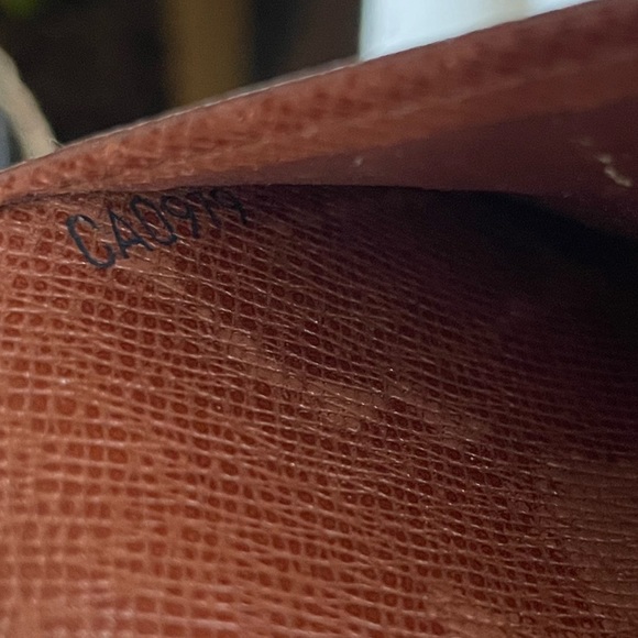 Louis Vuitton Agenda Notebook - Picture 10 of 10